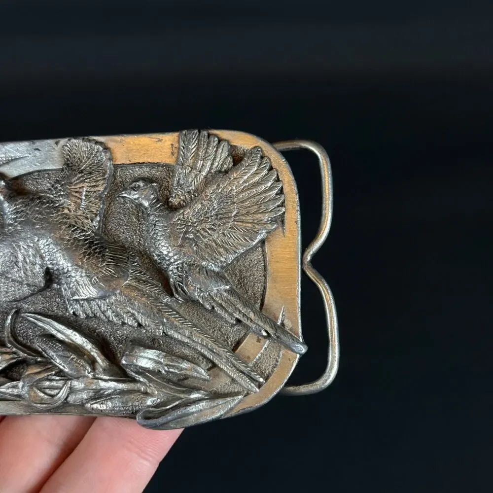 RING NECKED PHEASANTS FLYING BIRDS NATURE VINTAGE BELT BUCKLE SISKIYOU USA 1983